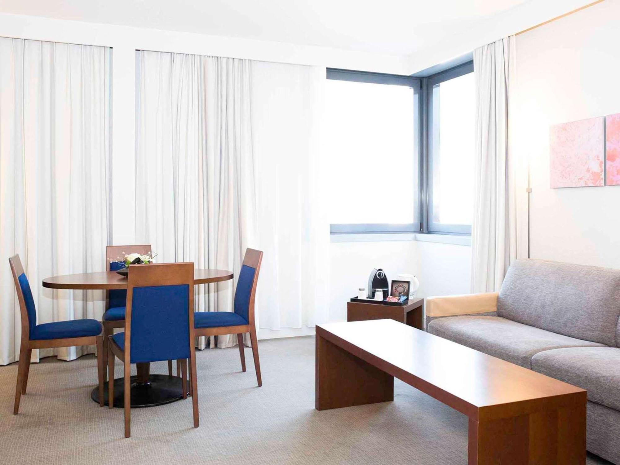 Novotel Grenoble Centre Luaran gambar